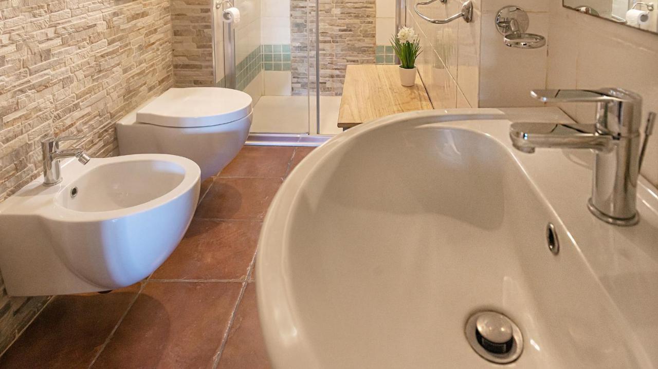 דירות אלגהרו Casa Avineira מראה חיצוני תמונה